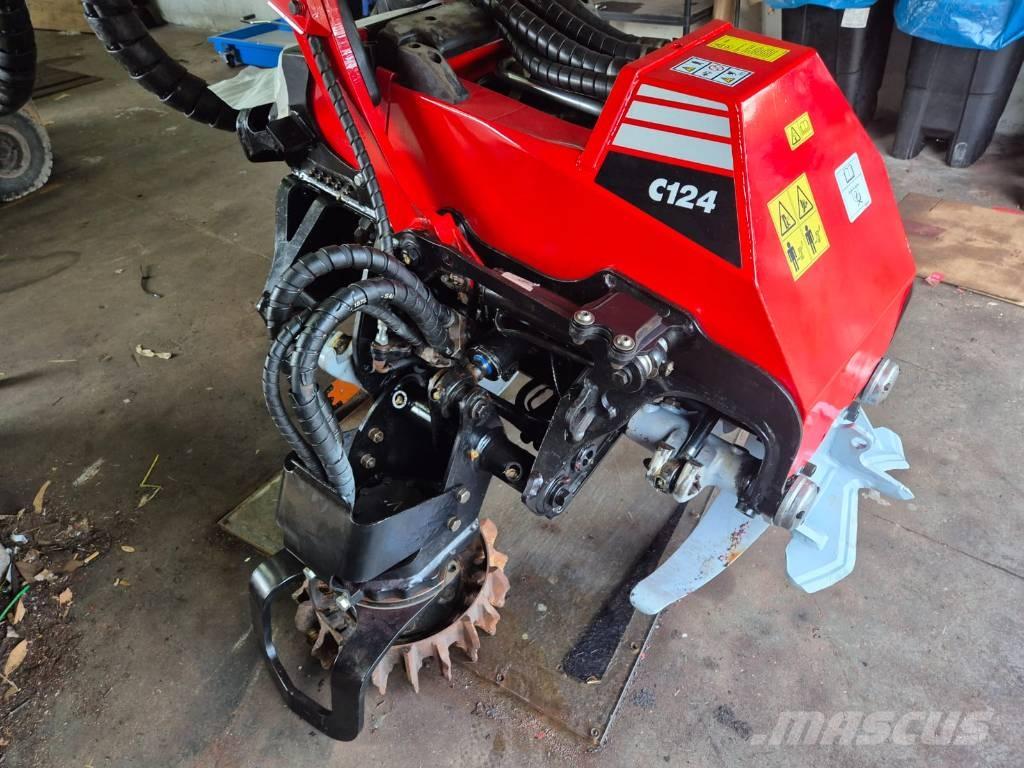 Komatsu C 124 Cabezales cortadores