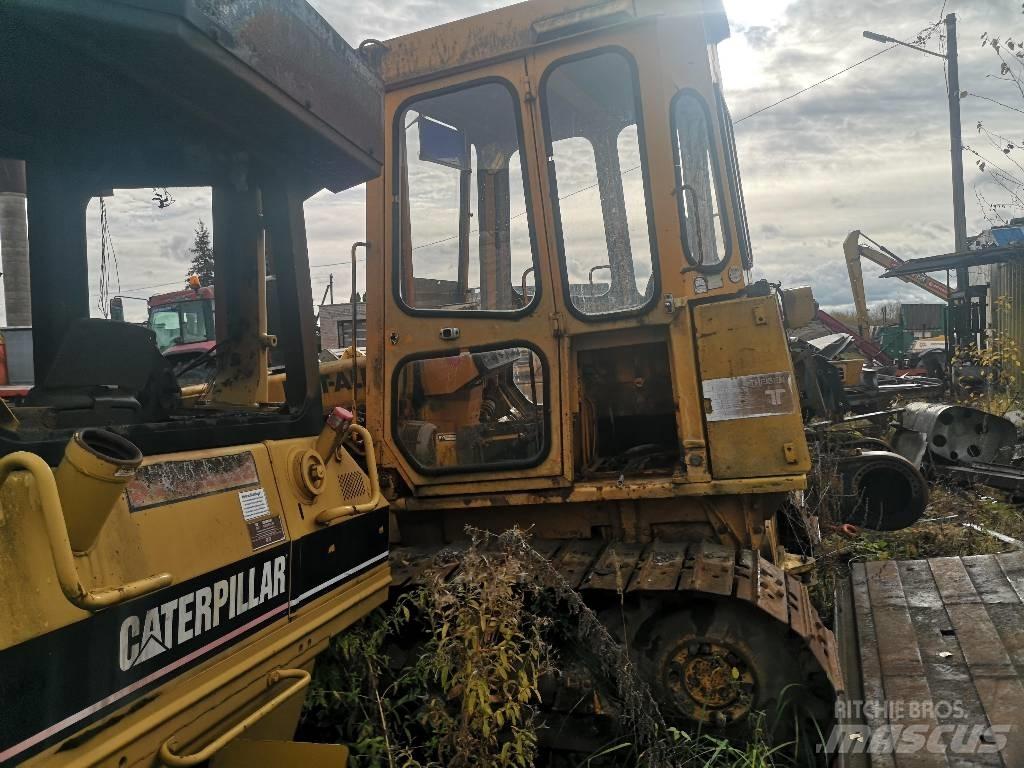 CAT D 5 M XL Buldozer sobre oruga