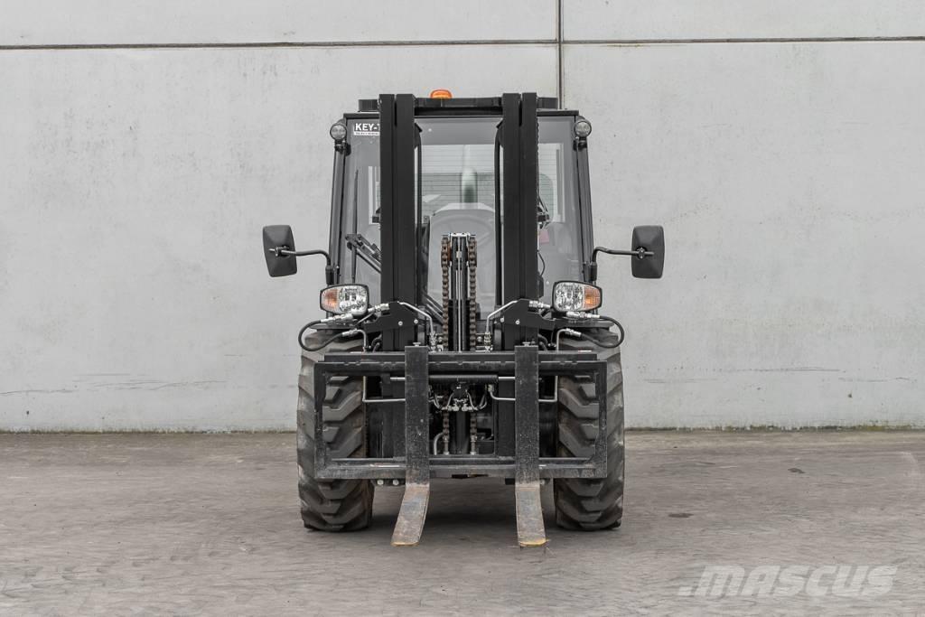 Manitou MC 30-4 Carretillas diesel