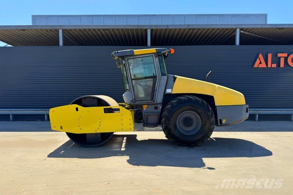 Dynapac CA3500D Rodillos de un solo tambor