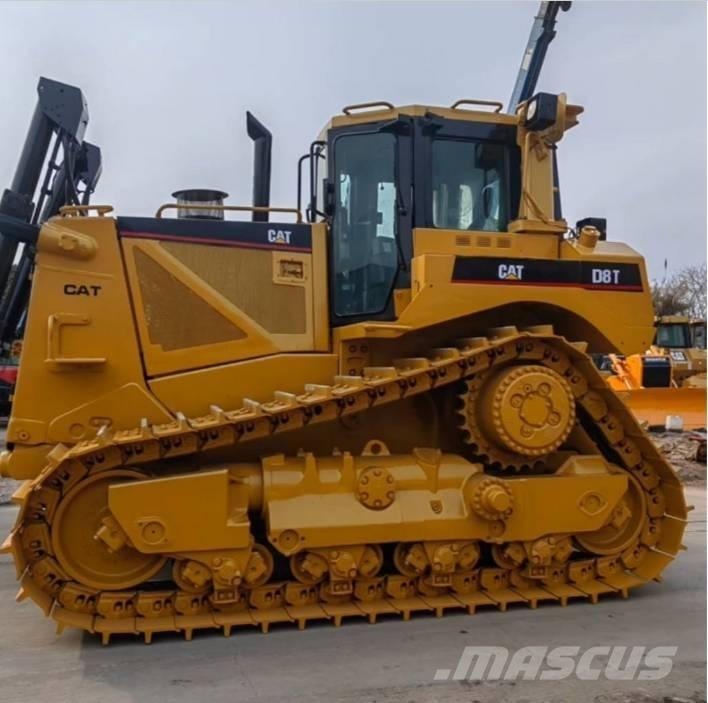 CAT D 8 T Buldozer sobre oruga