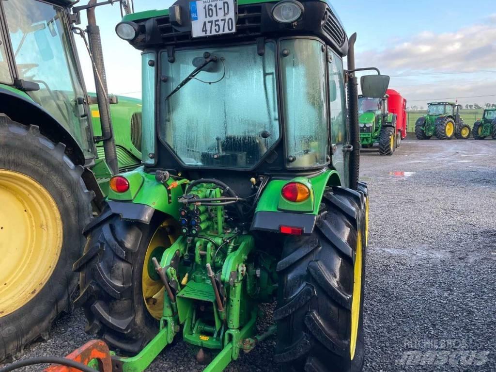 John Deere 5085 GF Tractores