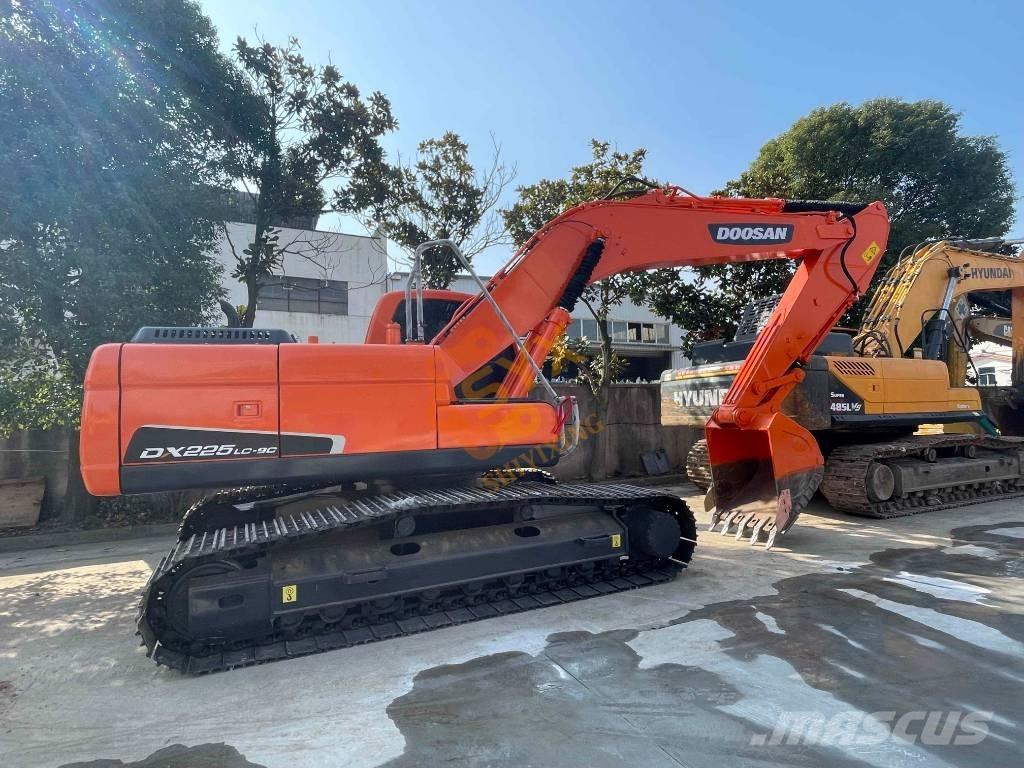 Doosan DX 225 LC Excavadoras de cadenas