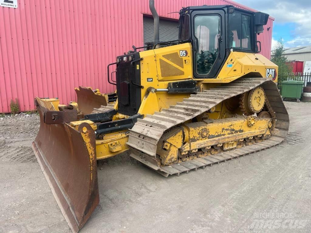 CAT D 5 LGP Buldozer sobre oruga