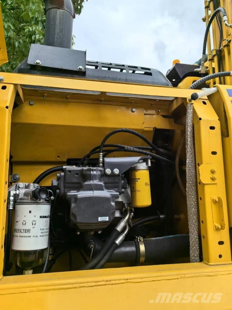 Komatsu PC 220-8 Excavadoras de cadenas