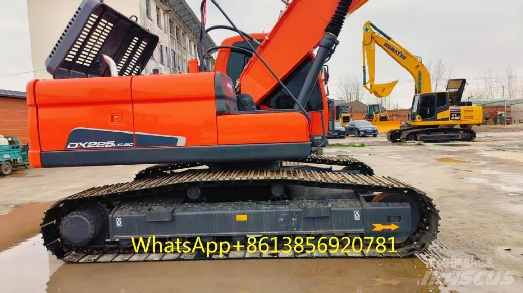 Doosan DX 225 Excavadoras de cadenas