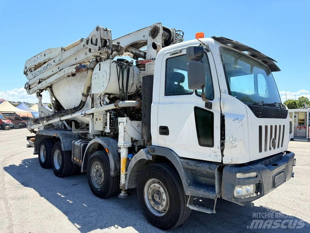 Astra Betonpompa Camiones hormigonera