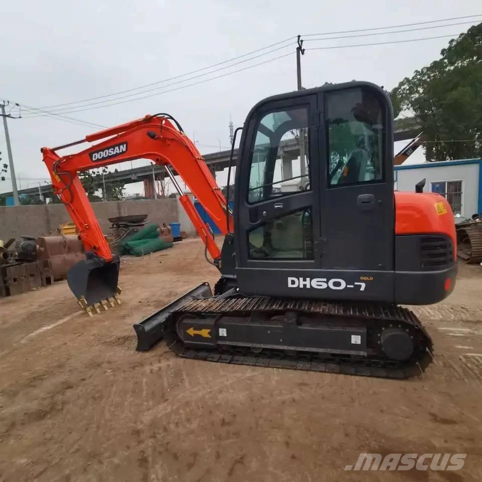 Doosan DH60-7 Mini excavadoras < 7t