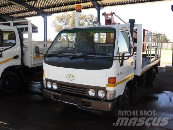 Toyota dyna 5104 Camiones caja cerrada