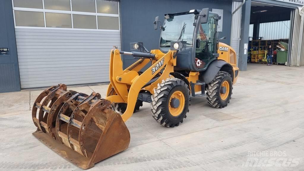 CASE 321F - NEW TYRES Cargadoras sobre ruedas