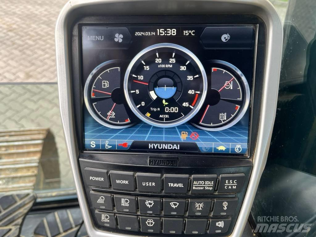 Hyundai HX 220 L Excavadoras de cadenas