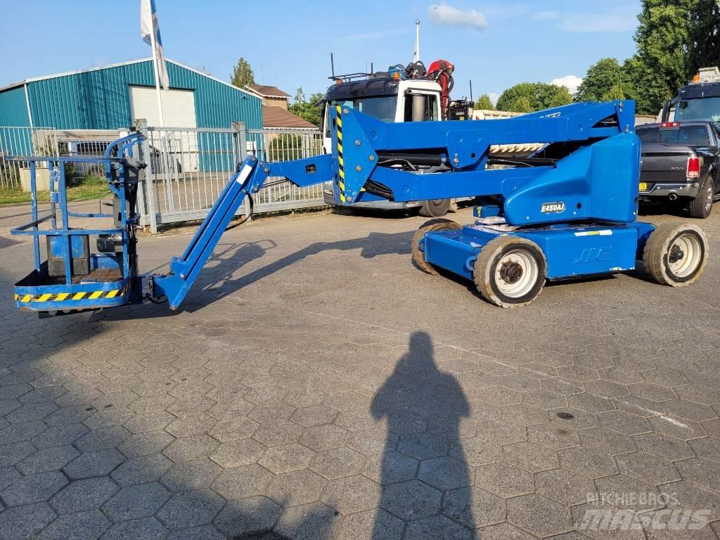 JLG E 450 AJ Plataforma de trabajo articulada