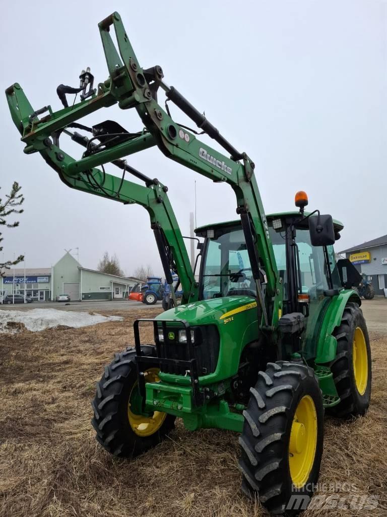 John Deere 5075 E Tractores