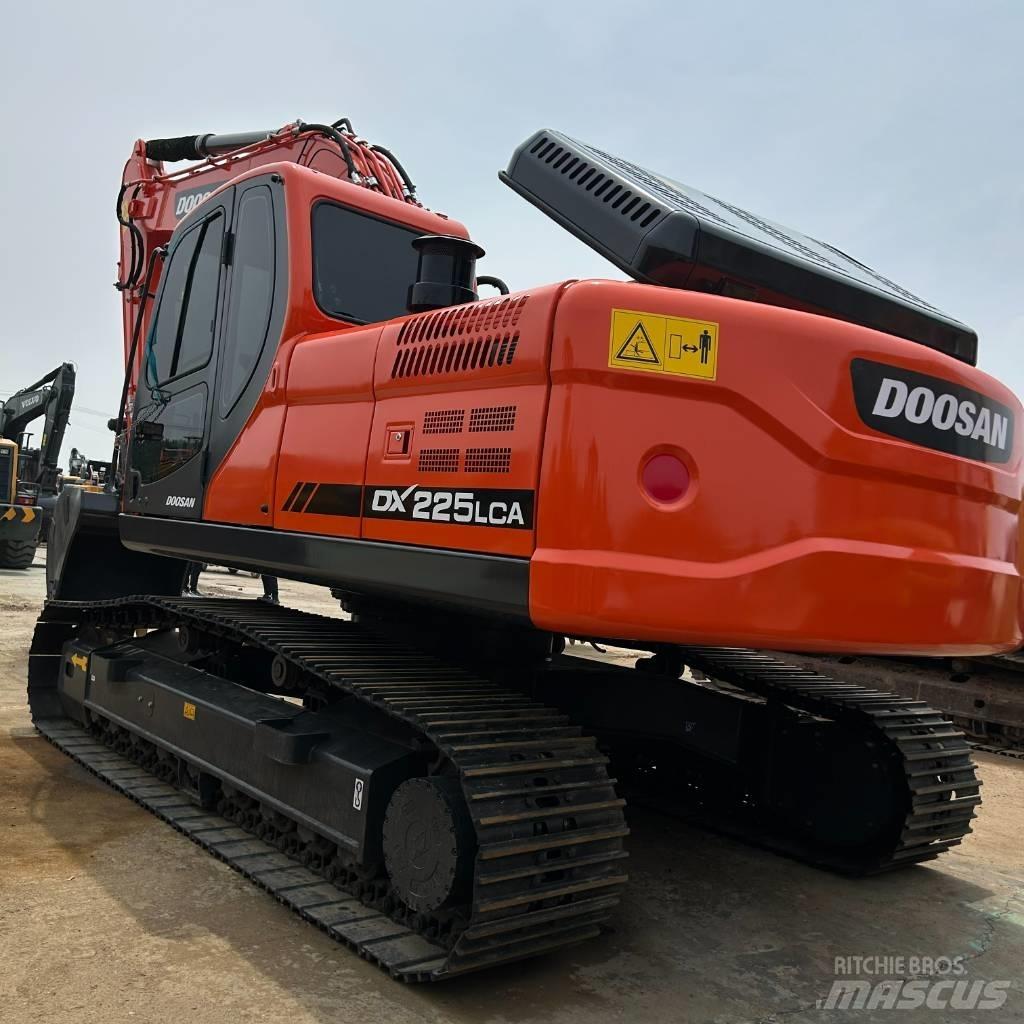 Doosan DX 225 LC Excavadoras de cadenas