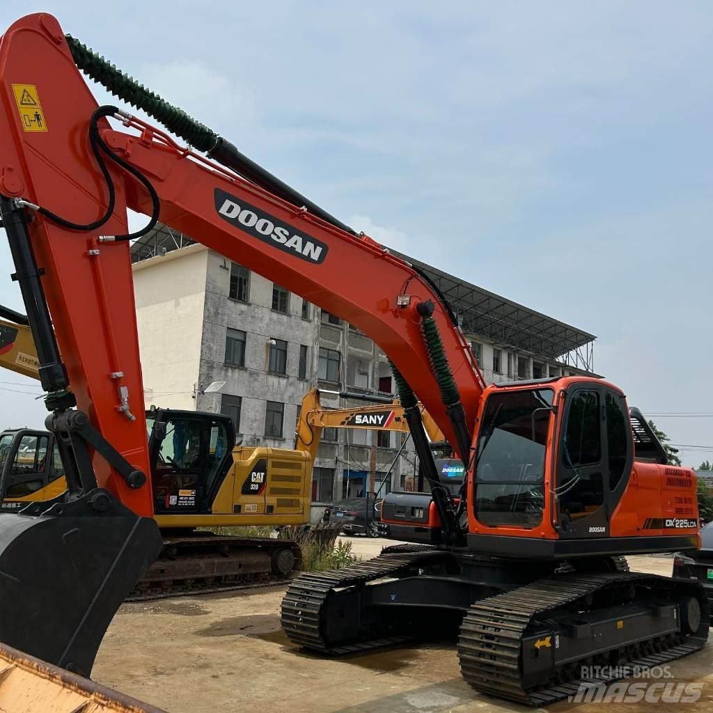 Doosan DX 225 LC Excavadoras de cadenas
