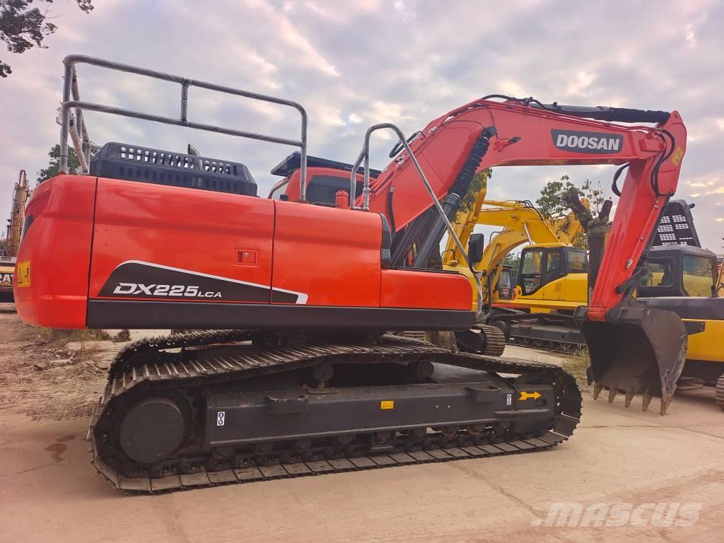 Doosan DX 225 LC-9C Excavadoras de cadenas