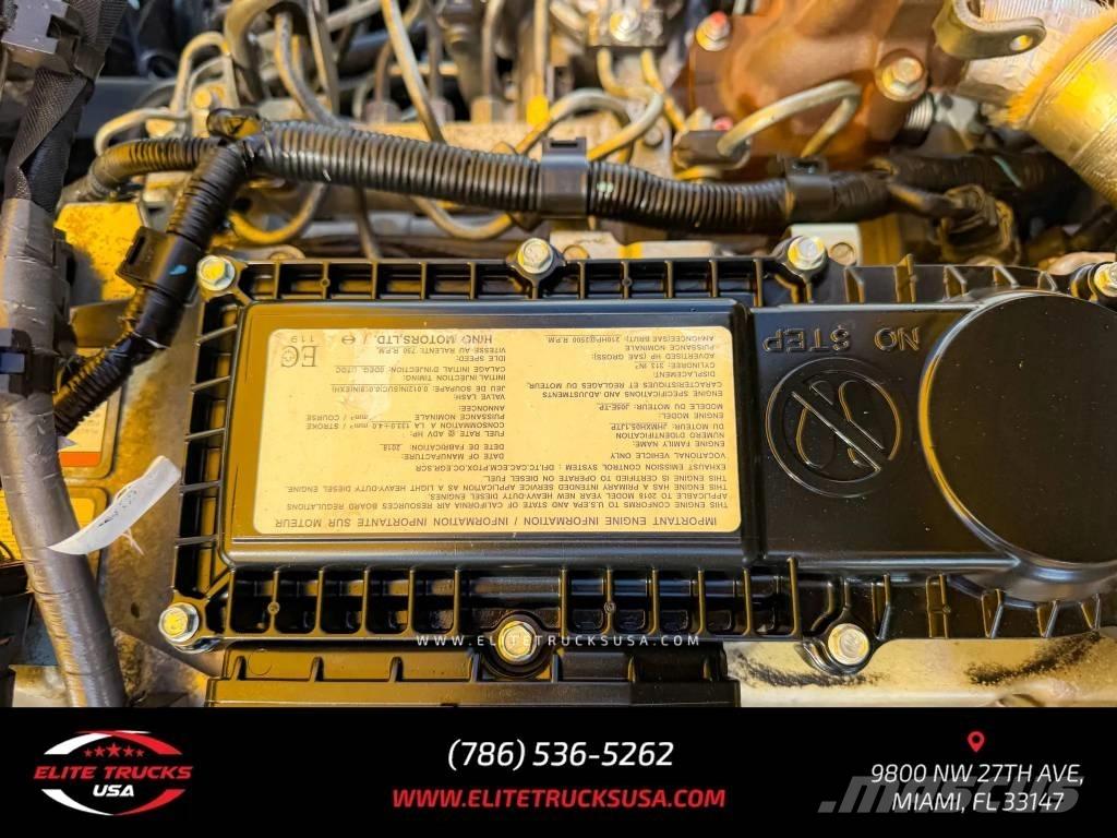 Hino 155 Camiones caja cerrada