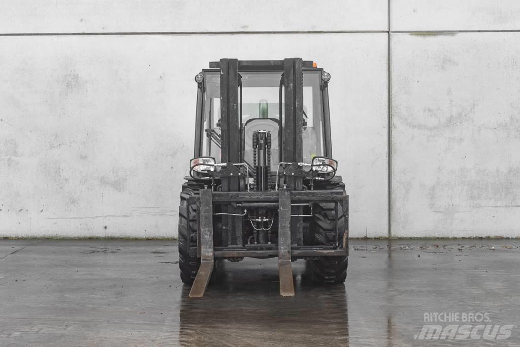 Manitou MC 30-4 D Carretillas diesel