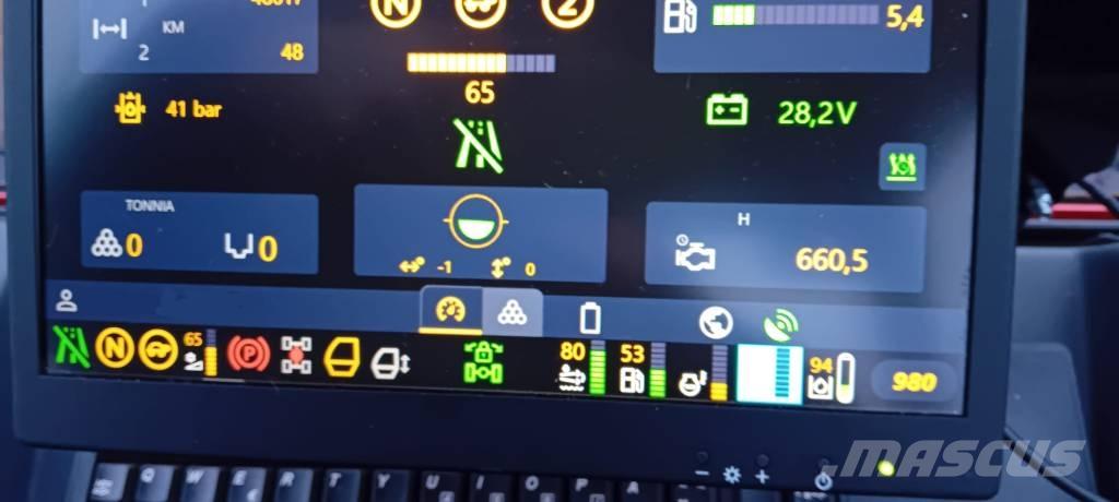 Komatsu 845 Autocargadoras