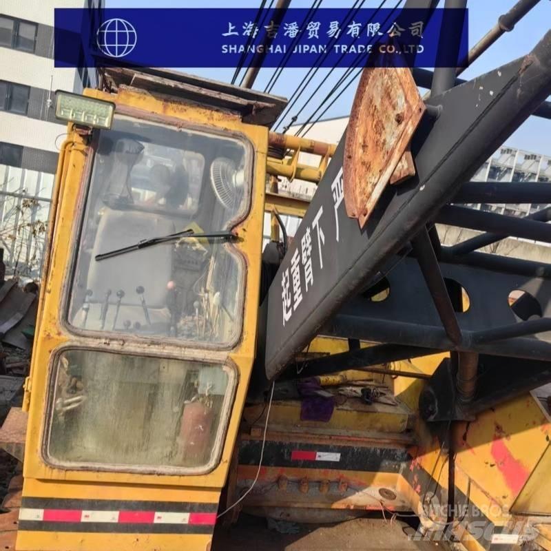 Hitachi KH180 Grúas de oruga