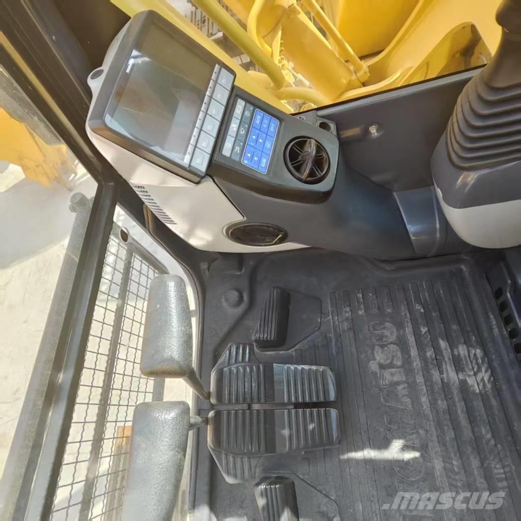 Komatsu PC 220-8 Excavadoras de cadenas