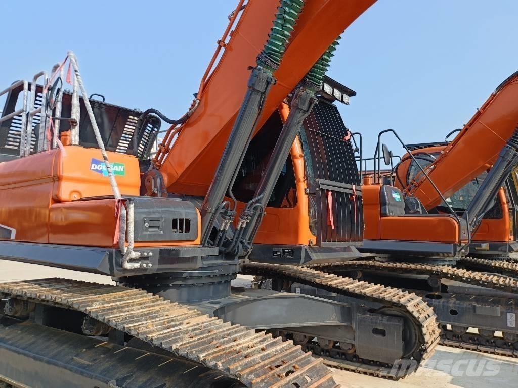 Doosan DX300-9 Excavadoras de cadenas