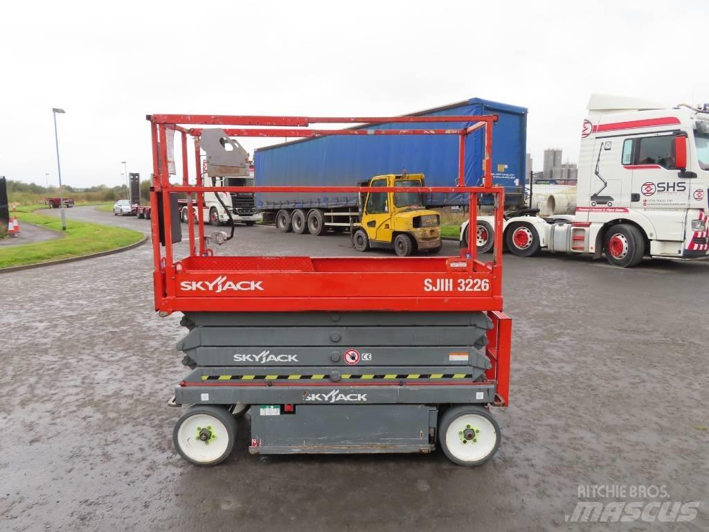 SkyJack SJ III 3226 Plataformas tijera