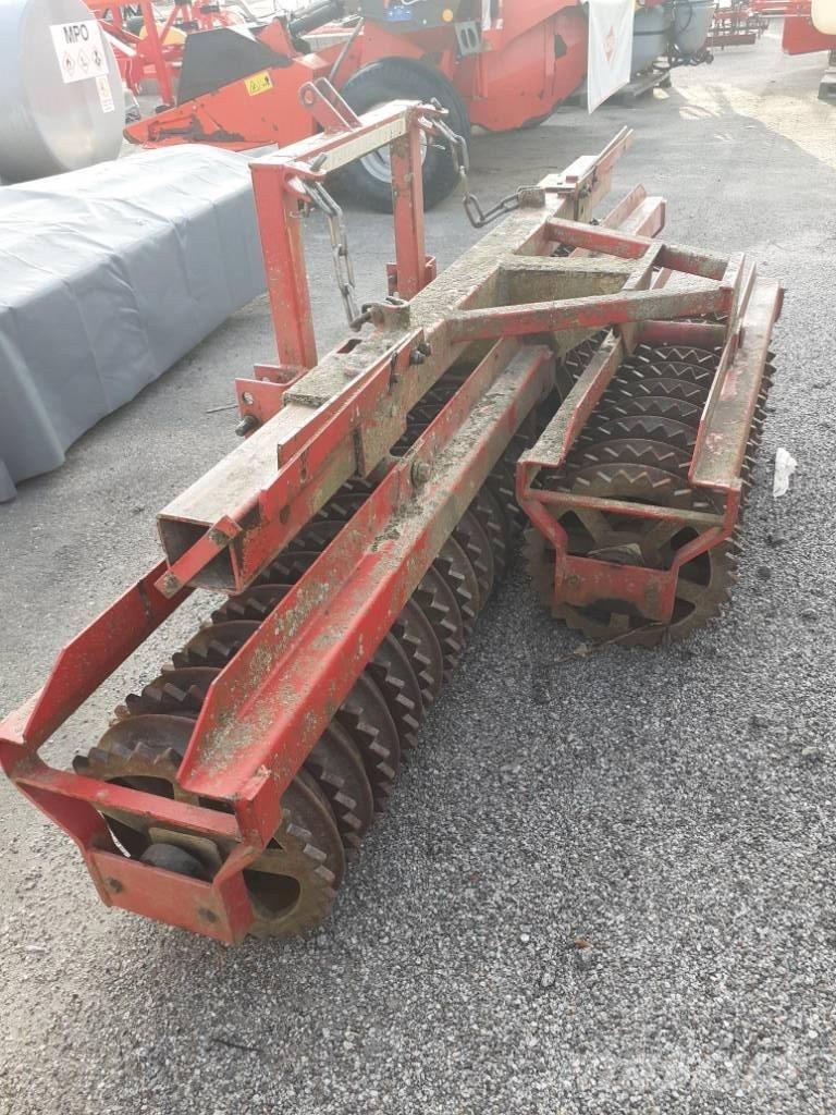 Potila NJ375 Rodillos