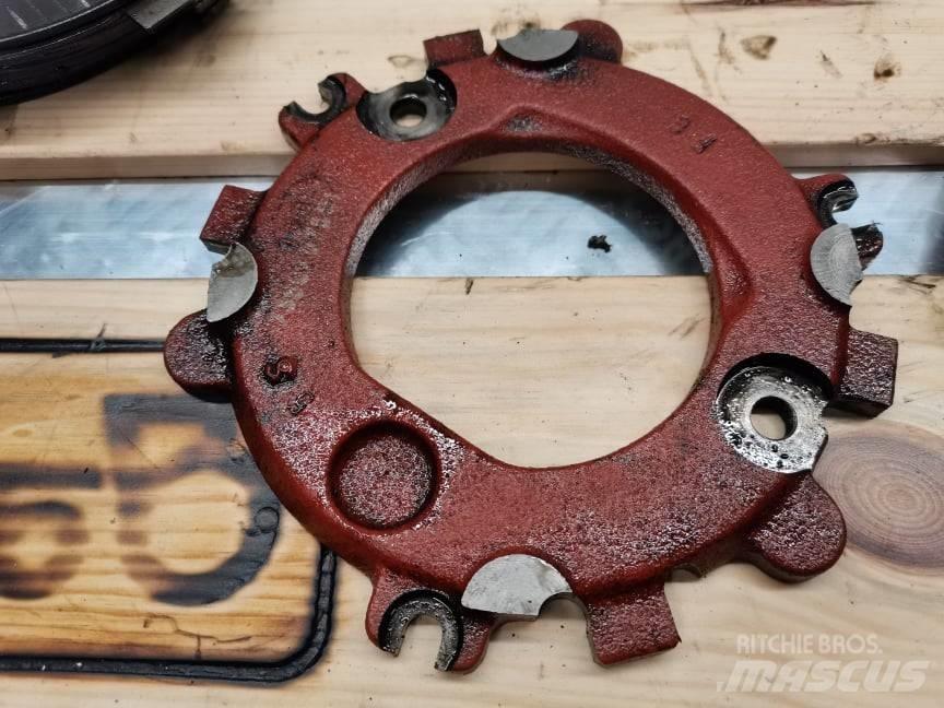 CAT TH 63 {brake} Frenos