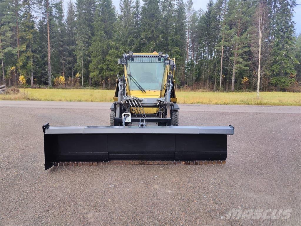 Wille 355 Maquinaria para servicios públicos