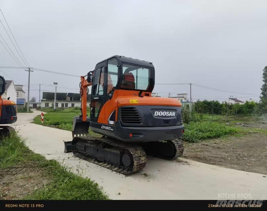 Doosan DX 60 Mini excavadoras < 7t