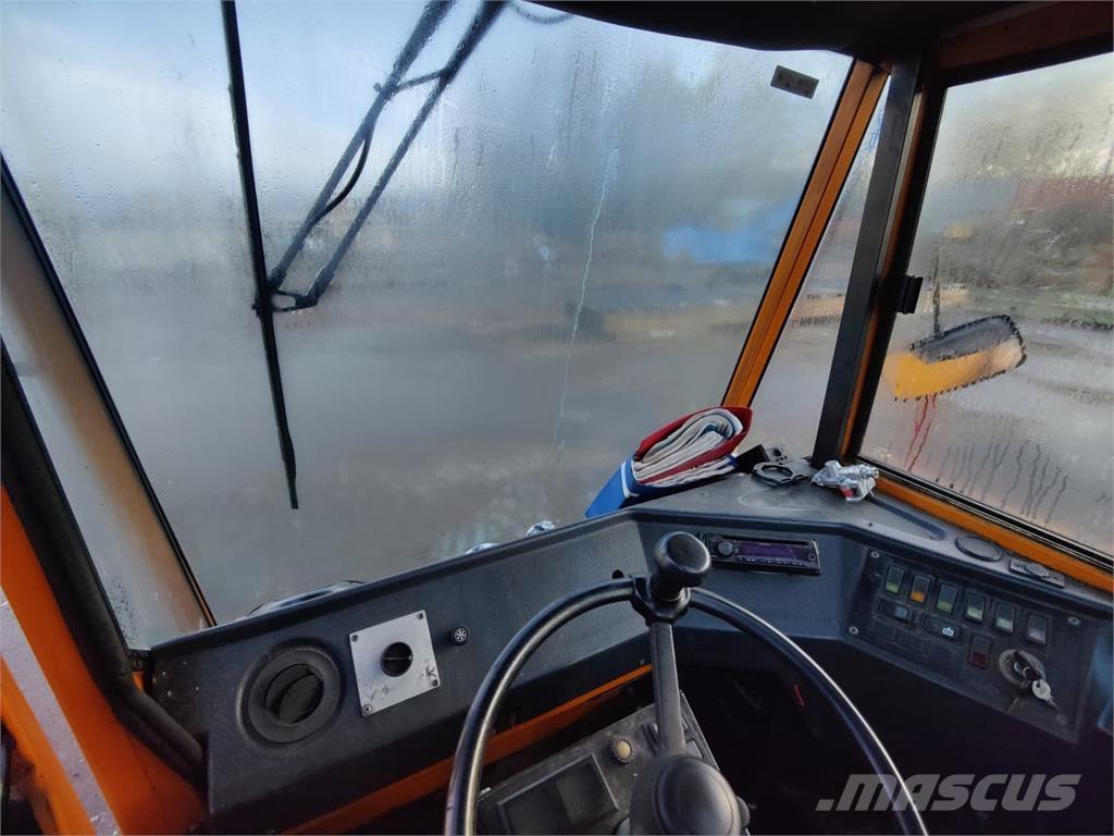 Sisu TR 180 AL 2 Cabezas tractoras para terminales