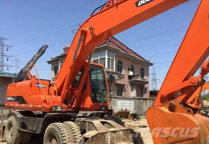 Doosan DH210W Excavadoras de ruedas