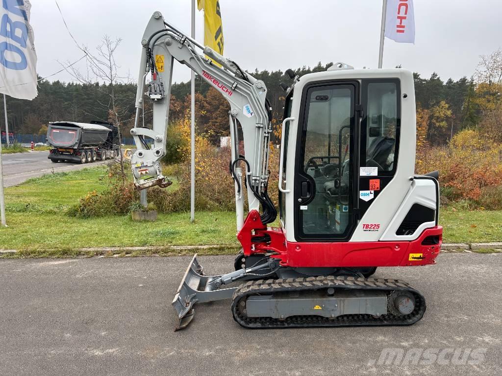 Takeuchi TB 225 Mini excavadoras < 7t