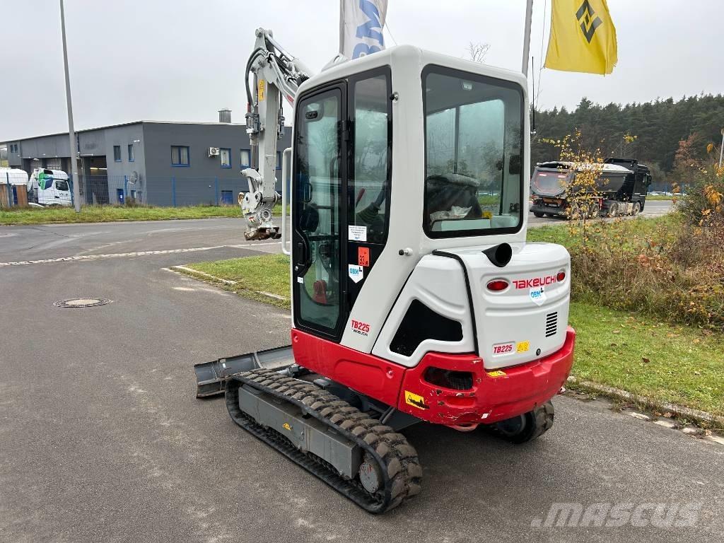 Takeuchi TB 225 Mini excavadoras < 7t