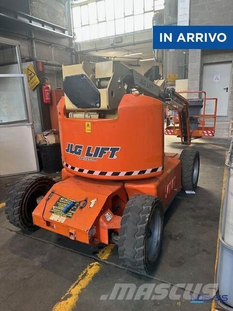 JLG E450AJ Plataforma de trabajo articulada