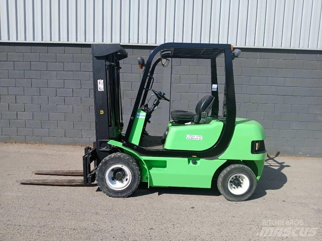 Clark CMP 25 Carretillas diesel