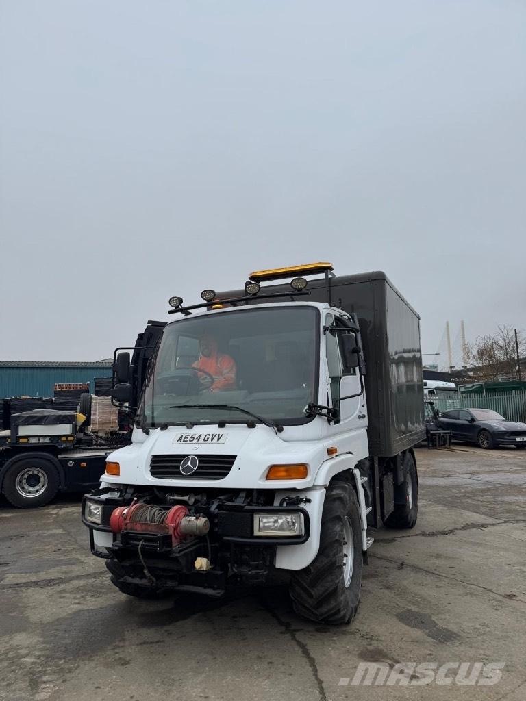 Unimog U300 Maquinaria para servicios públicos