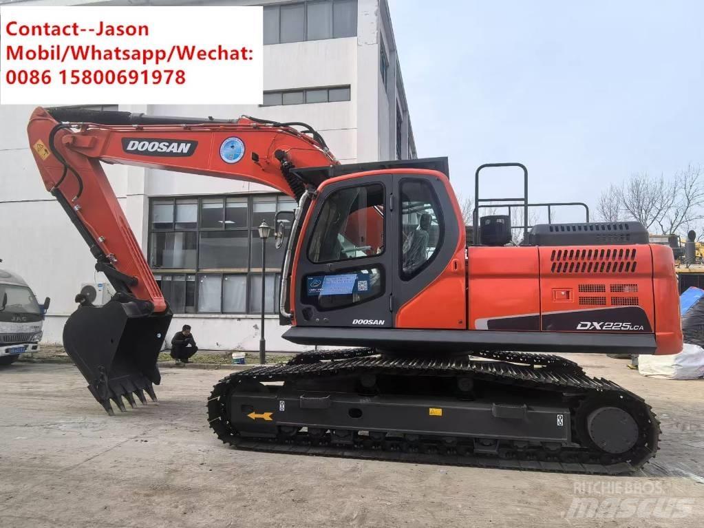 Doosan DX 225 LCA Excavadoras de cadenas