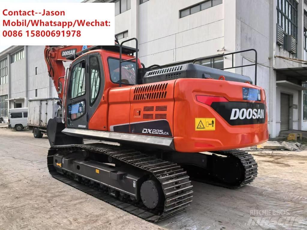 Doosan DX 225 LCA Excavadoras de cadenas