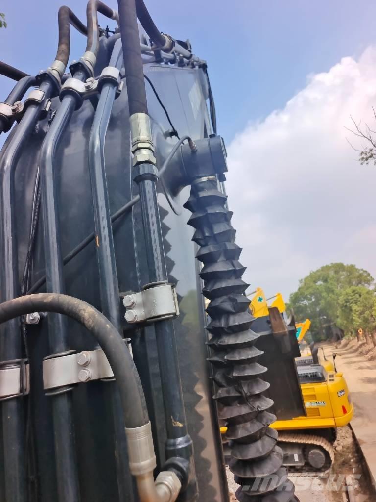 Hyundai HX 220 Excavadoras de cadenas