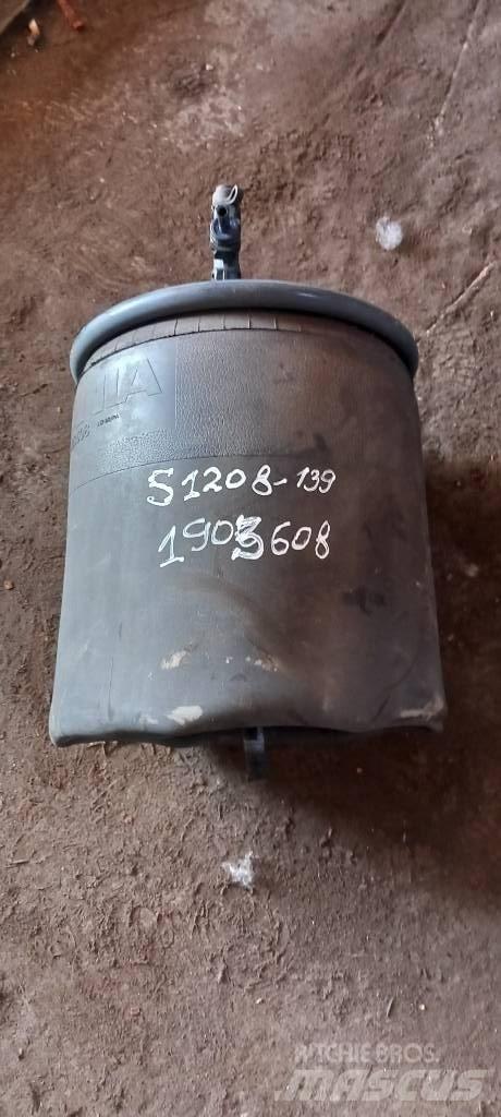 Scania 94 D.   1903608 Ejes