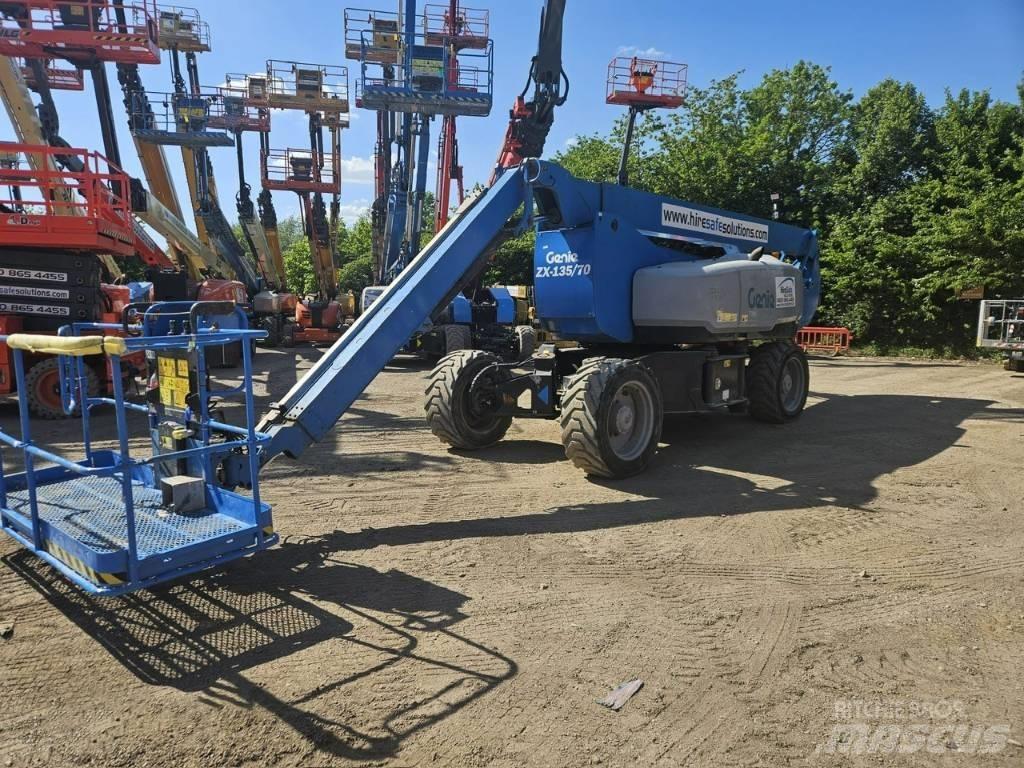 Genie ZX 135/70 Plataforma de trabajo articulada