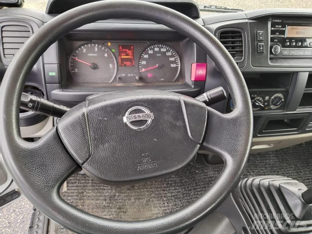 Nissan CABSTAR 35.13 Camiones grúa