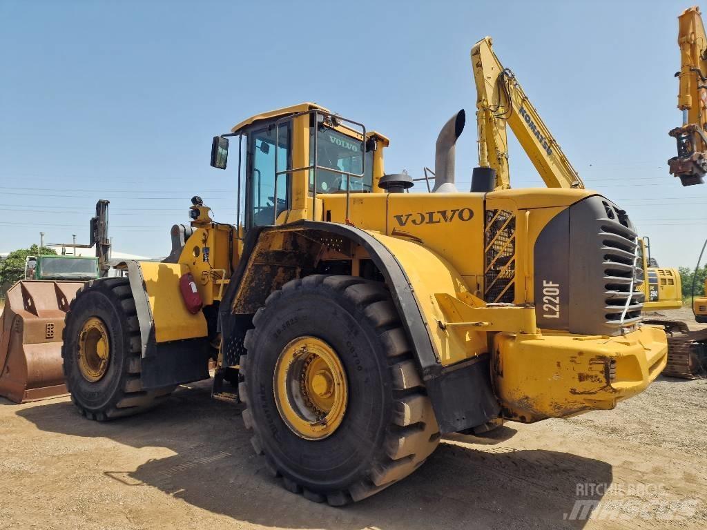 Volvo L 220 F Cargadoras sobre ruedas