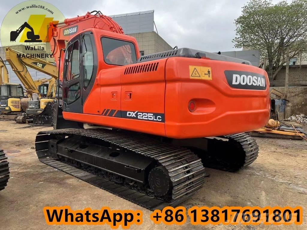 Doosan DX 225 LCA Excavadoras de cadenas