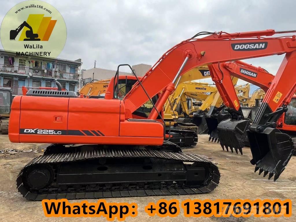 Doosan DX 225 LCA Excavadoras de cadenas