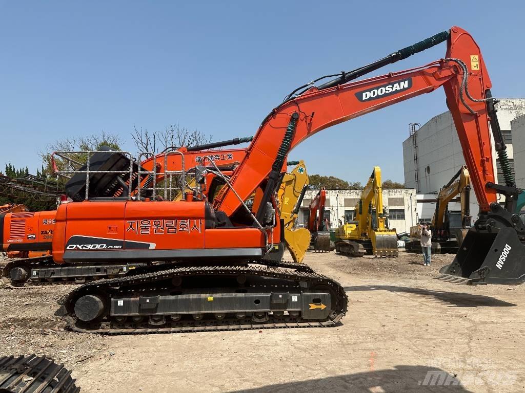 Doosan DX 300 Excavadoras 7t - 12t