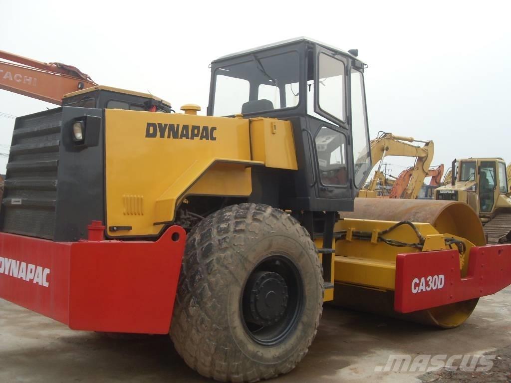 Dynapac CA 30 D Rodillos de un solo tambor