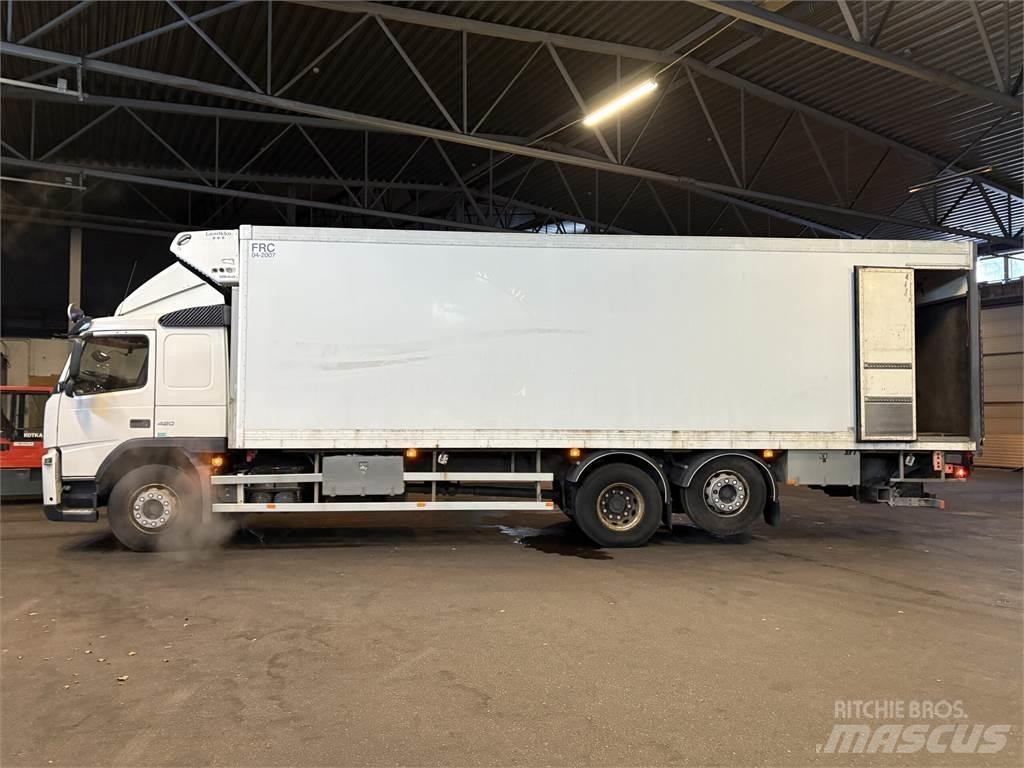 Volvo FM13 6x2 Camiones caja cerrada